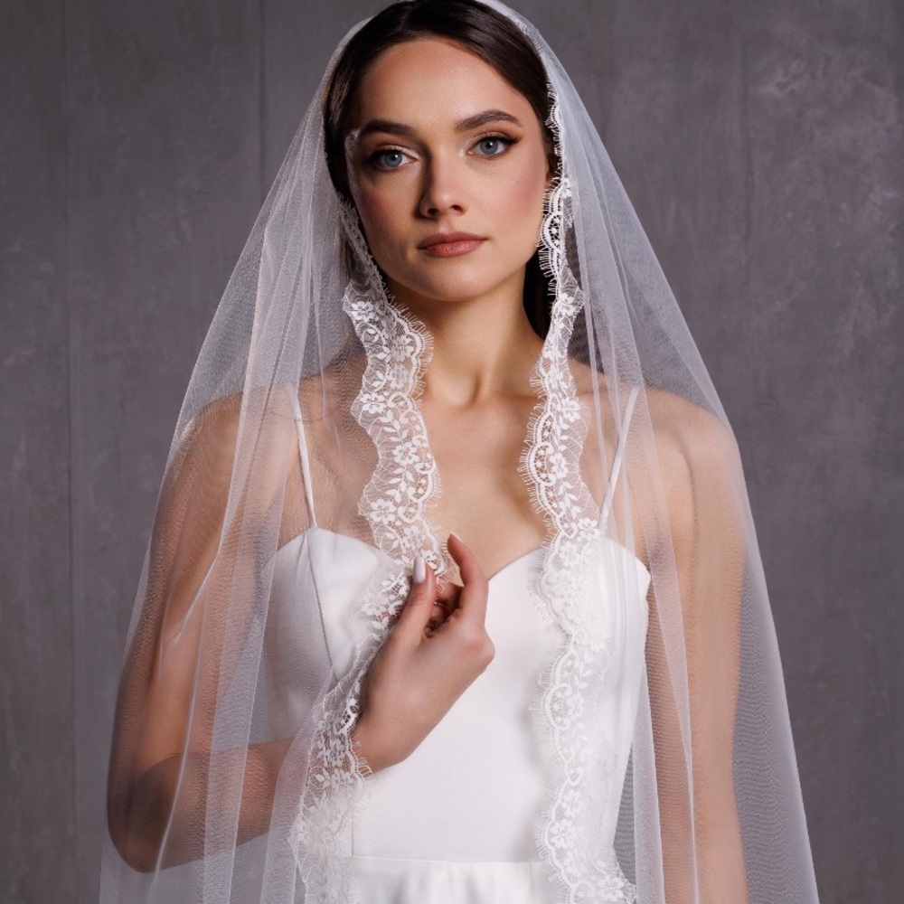 Elegant Sheer Lace Overlay Cream Veil Chantilly Lace Trim, 90 inch length
